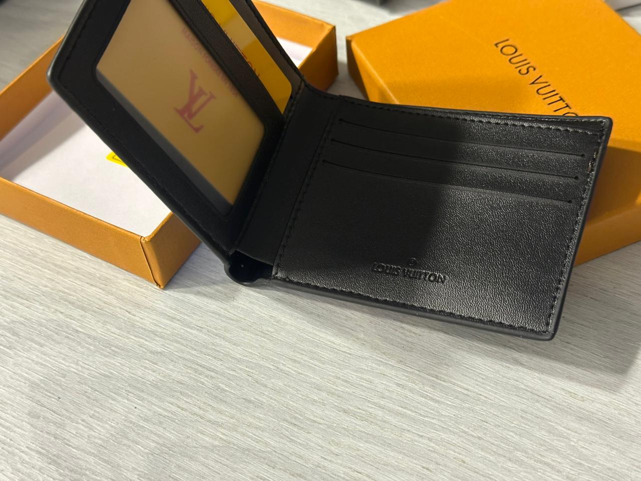 Louis Vuitton Graphic Print Wallet - Brown/White
